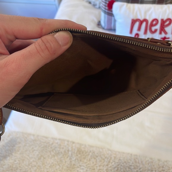 Limited Edition Louis Vuitton Pochette Accesoires - Picture 5 of 7